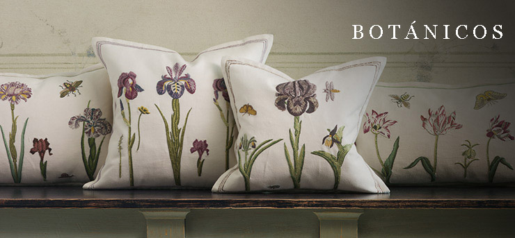 ALMOHADONES BORDADOS | Telas papeles pintados y pinturas en Madrid